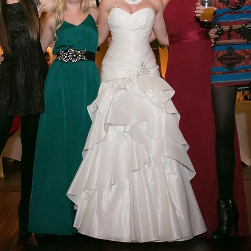 Maggie Soterro “Jenna” size 8